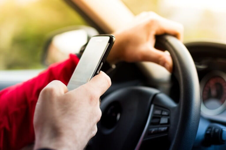Texting and Driving Accidents in Houston | Distracted Driving Risks